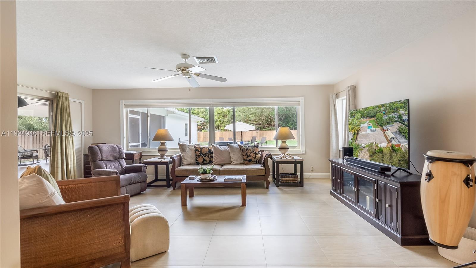 Hollywood, Florida, 33021, United States, 3 Bedrooms Bedrooms, ,2 BathroomsBathrooms,Residential,For Sale,2001683