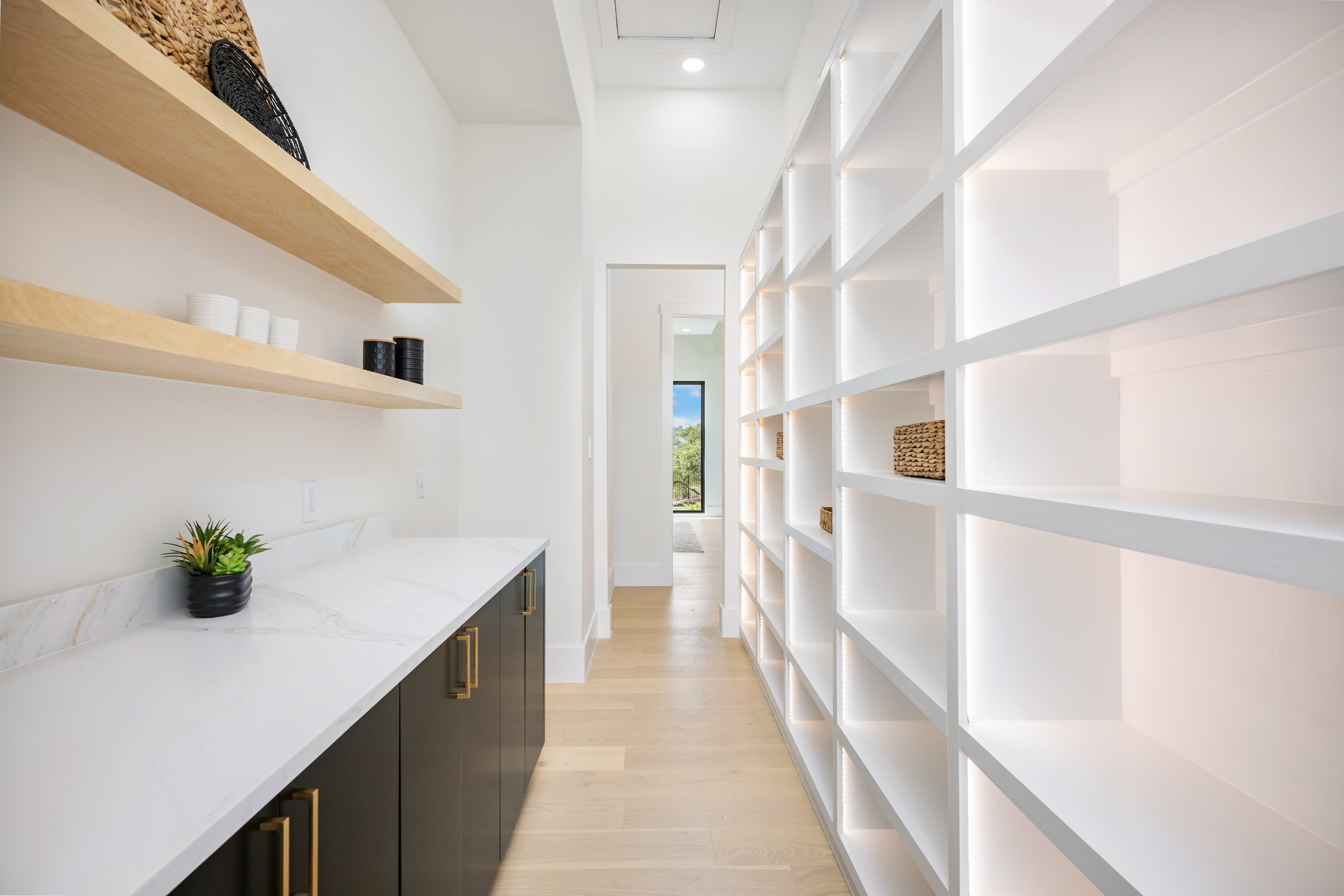  Modern Luxury on 1 Acre - 物件實景