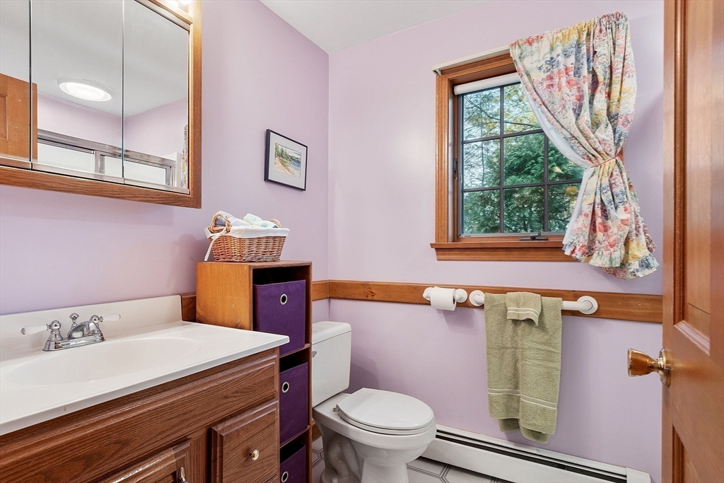 Peabody, Massachusetts, 01960, United States, 4 Bedrooms Bedrooms, ,2 BathroomsBathrooms,Residential,For Sale,1991125