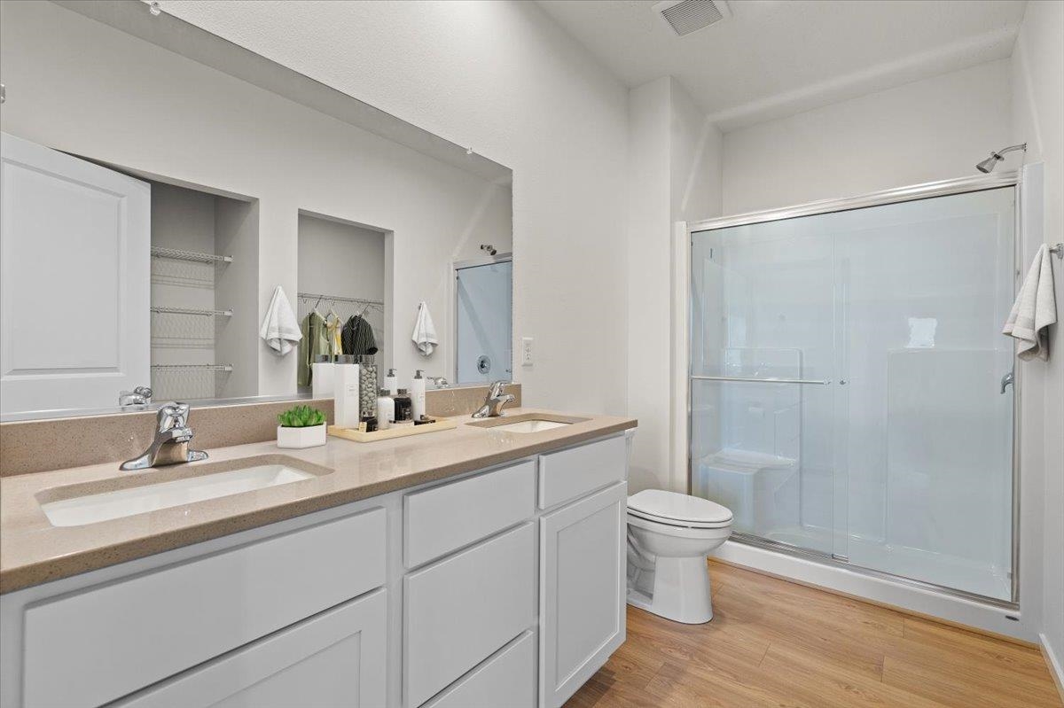 Deer Park, Washington, 99006, United States, 3 Bedrooms Bedrooms, ,2 BathroomsBathrooms,Residential,For Sale,1877408