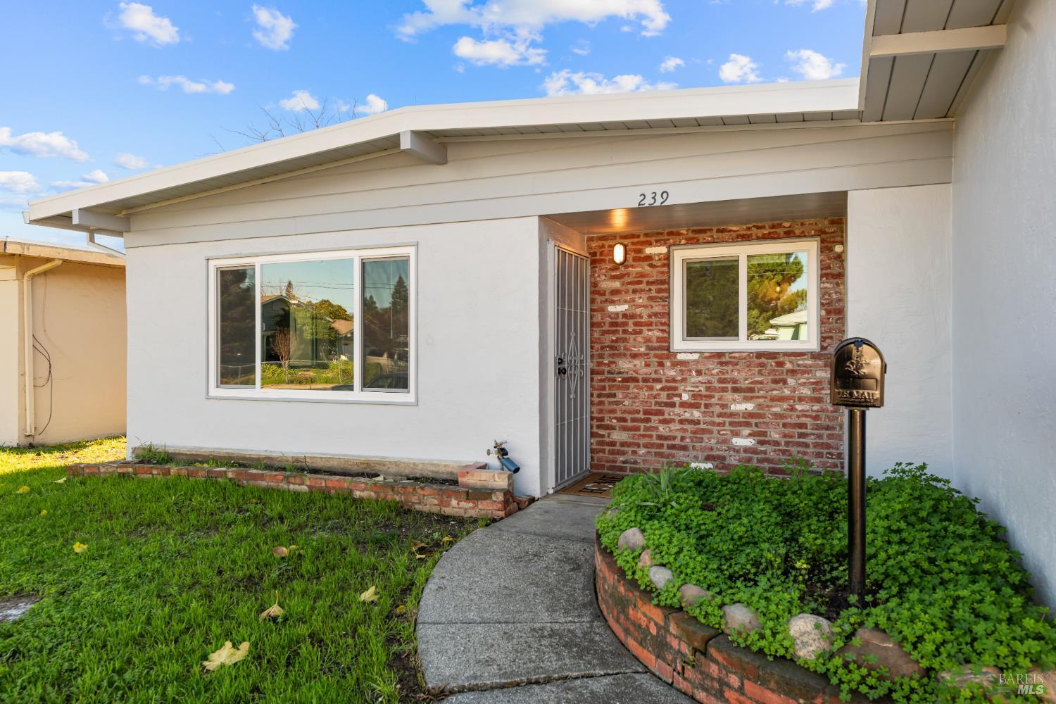 Vacaville, California, 95688, United States, 3 Bedrooms Bedrooms, ,2 BathroomsBathrooms,Residential,For Sale,2009088