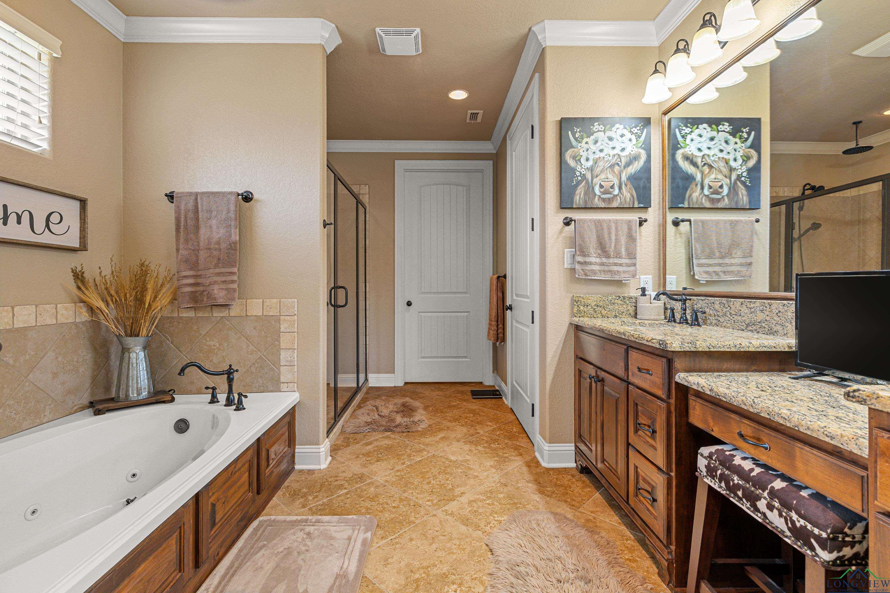 Longview, Texas, 75605, United States, 5 Bedrooms Bedrooms, ,3 BathroomsBathrooms,Residential,For Sale,1827224