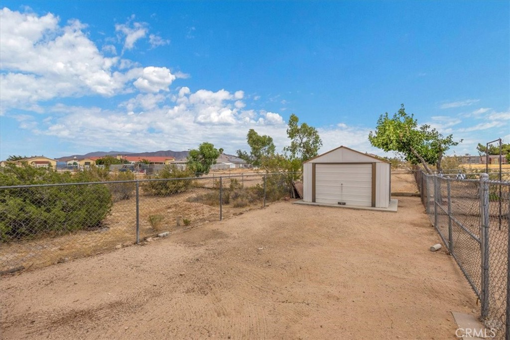 Hesperia, California, 92345, United States, 6 Bedrooms Bedrooms, ,4 BathroomsBathrooms,Residential,For Sale,1942920