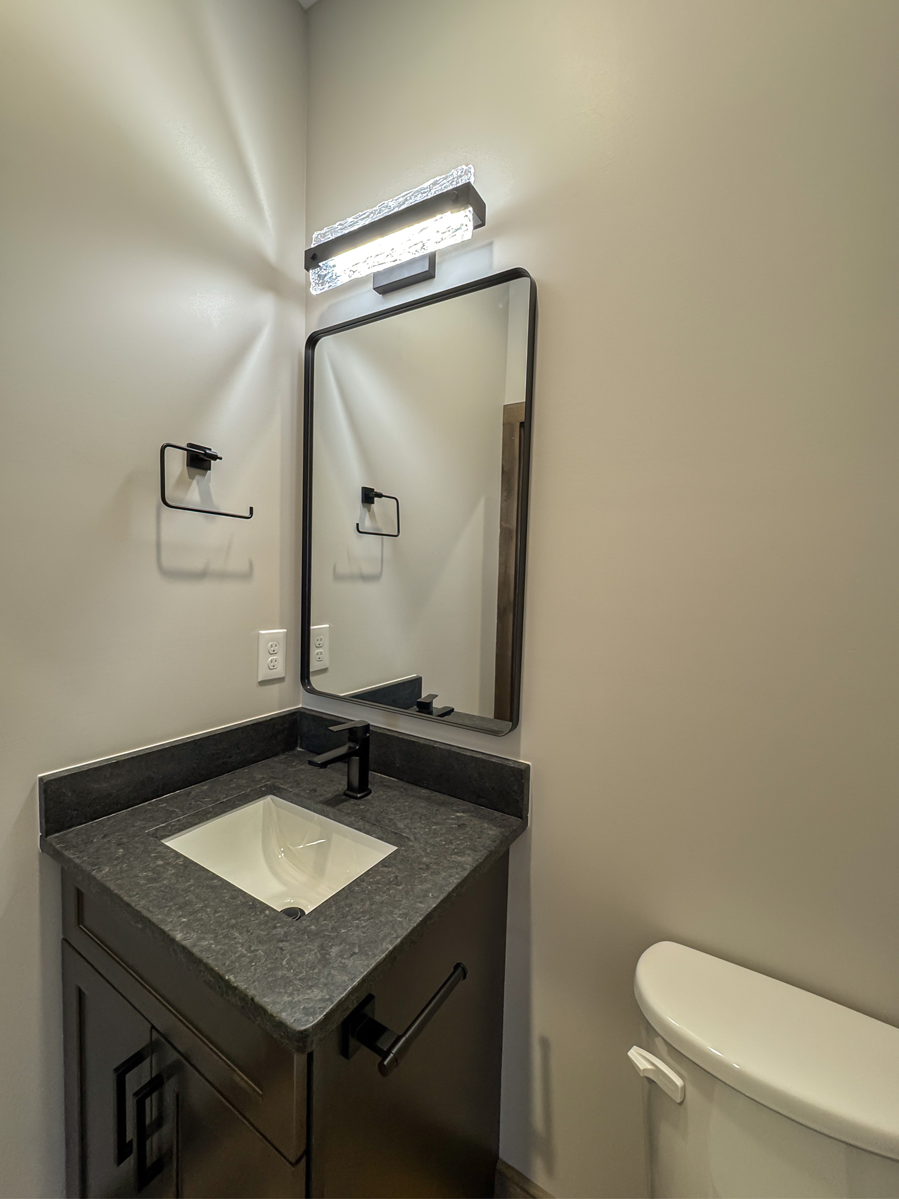 Sevierville, Tennessee, 37862, United States, 5 Bedrooms Bedrooms, ,7 BathroomsBathrooms,Residential,For Sale,2000383