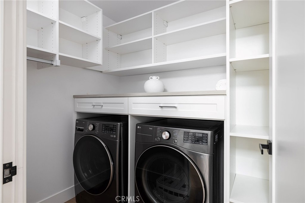 Seal Beach, California, 90740, United States, 5 Bedrooms Bedrooms, ,3 BathroomsBathrooms,Residential,For Sale,1988000