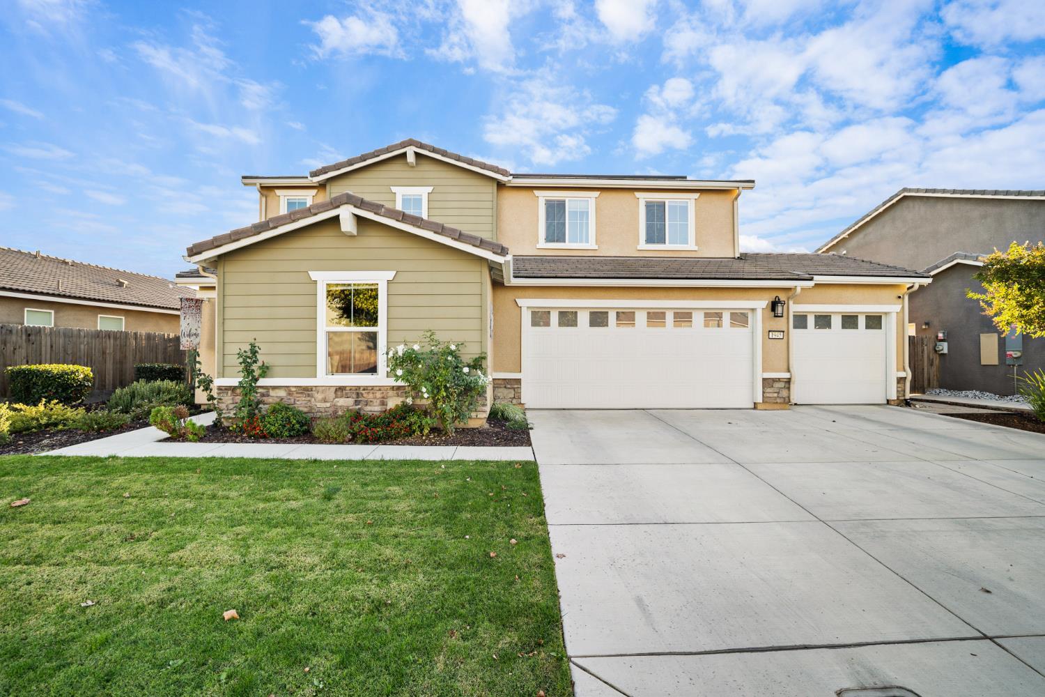 Atwater, California, 95301, United States, 5 Bedrooms Bedrooms, ,4 BathroomsBathrooms,Residential,For Sale,1983820