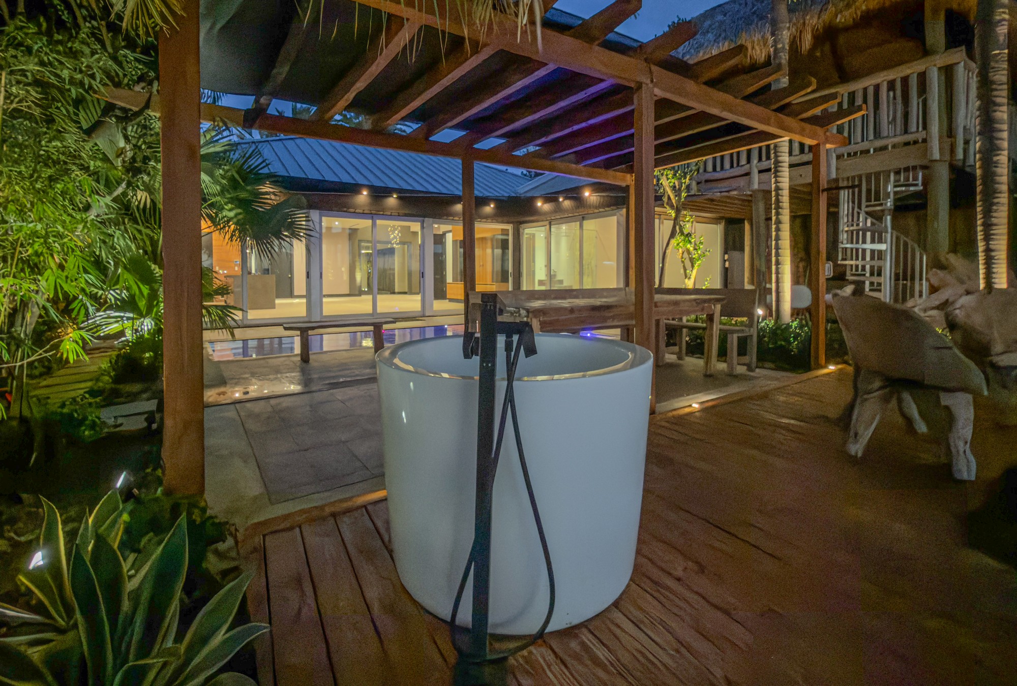  2440 N Shore Ter, Miami Beach, FL, 33141 - 物件實景