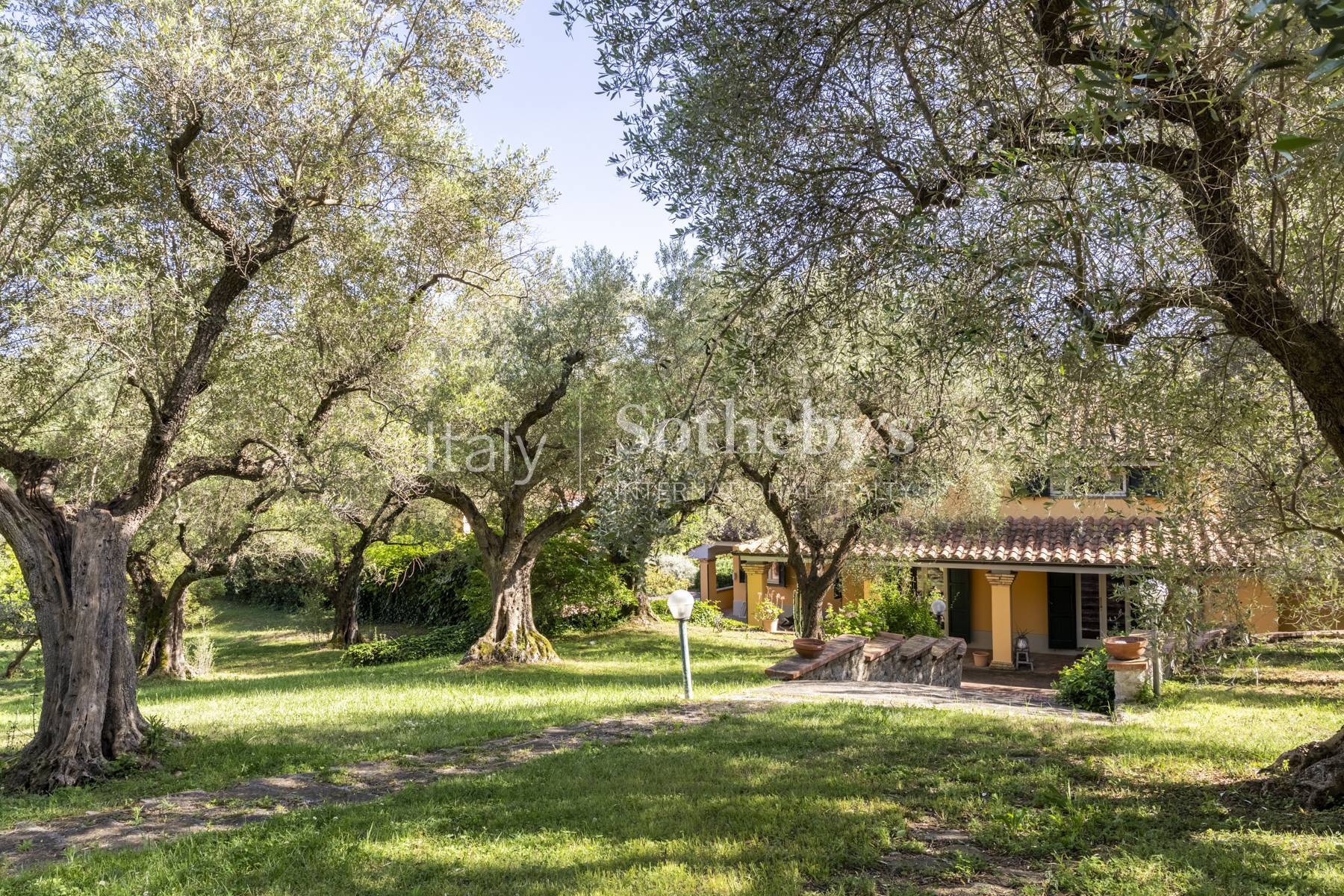  Villa with Stunning Garden Just Outside Rome - 物件實景