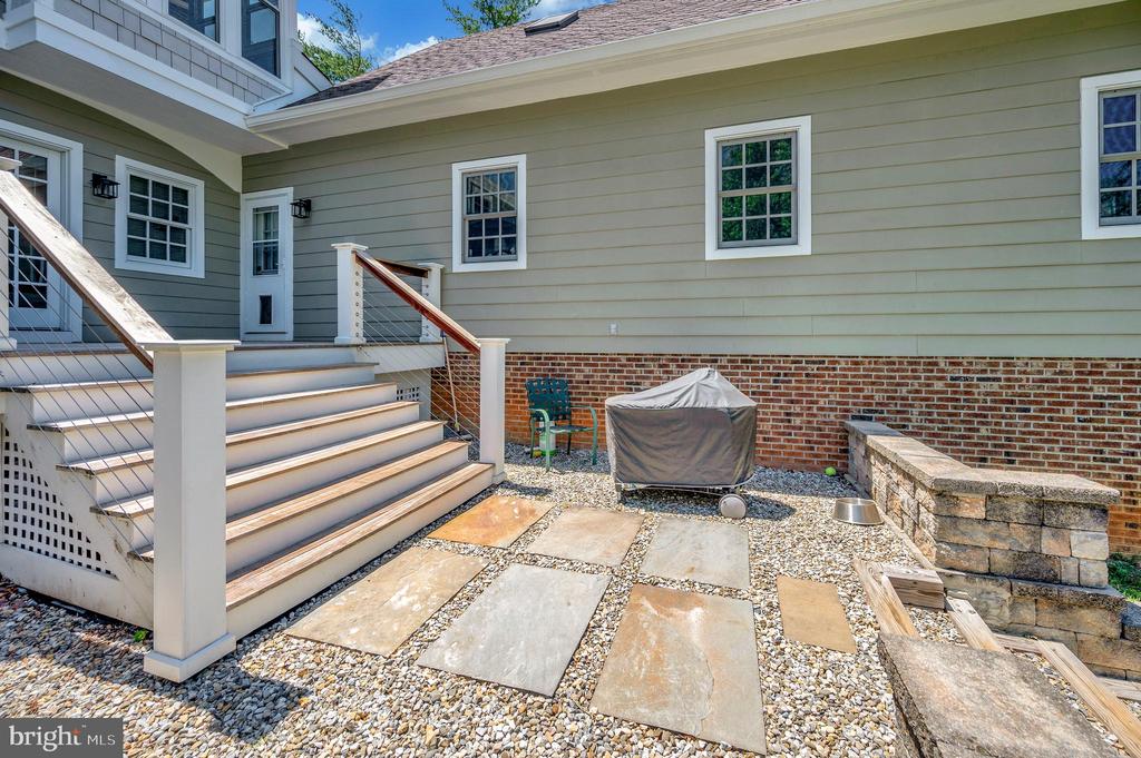 Fredericksburg, Virginia, 22405, United States, 5 Bedrooms Bedrooms, ,5 BathroomsBathrooms,Residential,For Sale,1825163