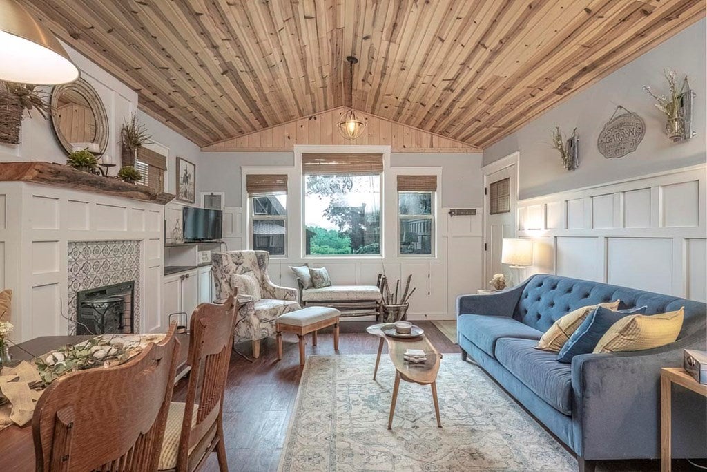 Morganton, Georgia, 30560, United States, 3 Bedrooms Bedrooms, ,4 BathroomsBathrooms,Residential,For Sale,2001017