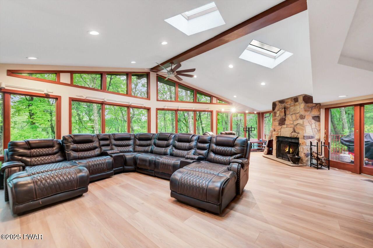 Hawley, Pennsylvania, 18428, United States, 3 Bedrooms Bedrooms, ,3 BathroomsBathrooms,Residential,For Sale,1937787