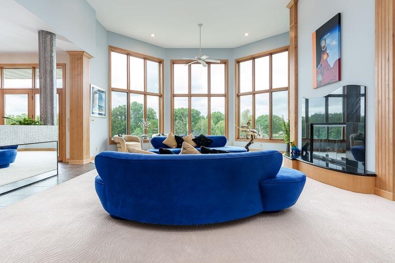 Machesney Park, Illinois, 61115, United States, 4 Bedrooms Bedrooms, ,5 BathroomsBathrooms,Residential,For Sale,2049063