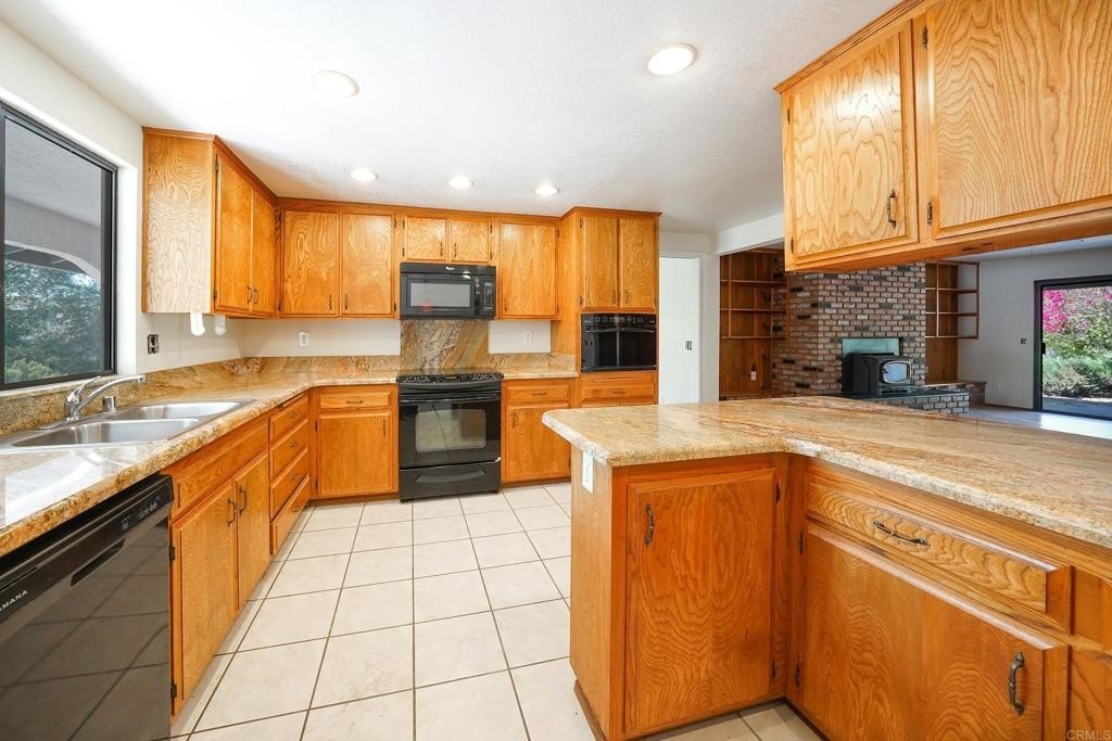 Ramona, California, 92065, United States, 5 Bedrooms Bedrooms, ,4 BathroomsBathrooms,Residential,For Sale,1766816