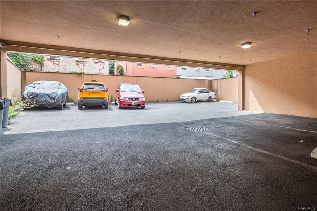 Bronx, New York, 10461, United States, 9 Bedrooms Bedrooms, ,Residential,For Sale,1977043