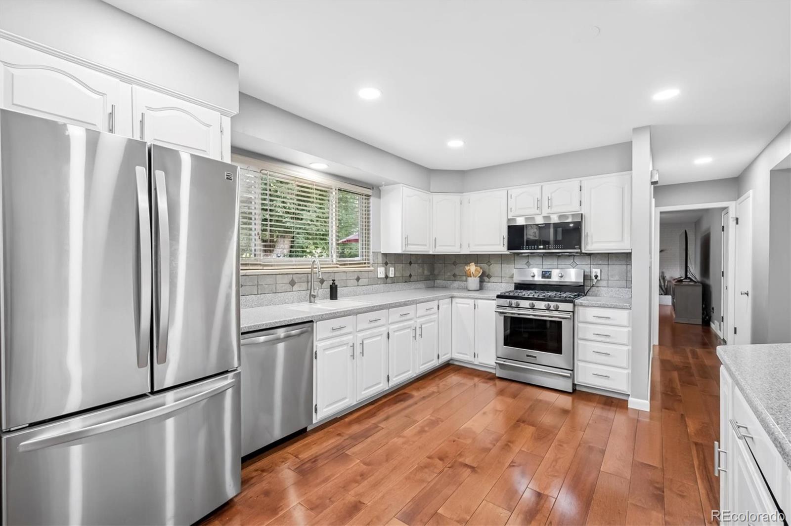 Denver, Colorado, 80227, United States, 5 Bedrooms Bedrooms, ,2 BathroomsBathrooms,Residential,For Sale,1897088