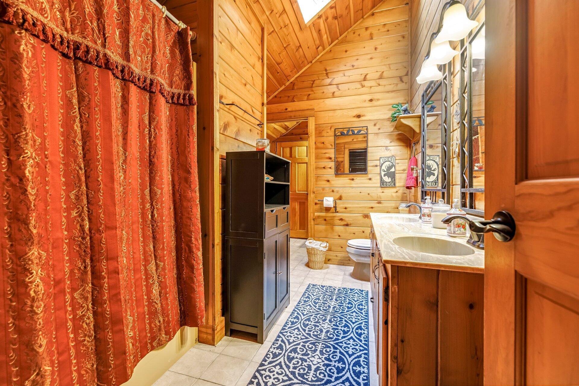 Saukville, Wisconsin, 53080, United States, 4 Bedrooms Bedrooms, ,4 BathroomsBathrooms,Residential,For Sale,1877225