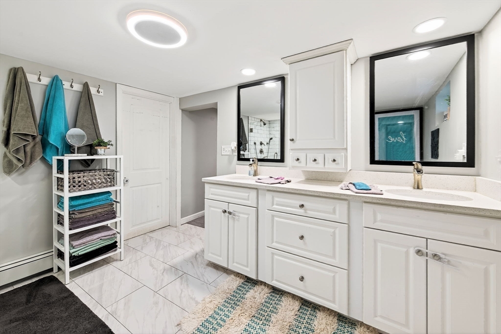 Dracut, Massachusetts, 01826, United States, 4 Bedrooms Bedrooms, ,2 BathroomsBathrooms,Residential,For Sale,1937209