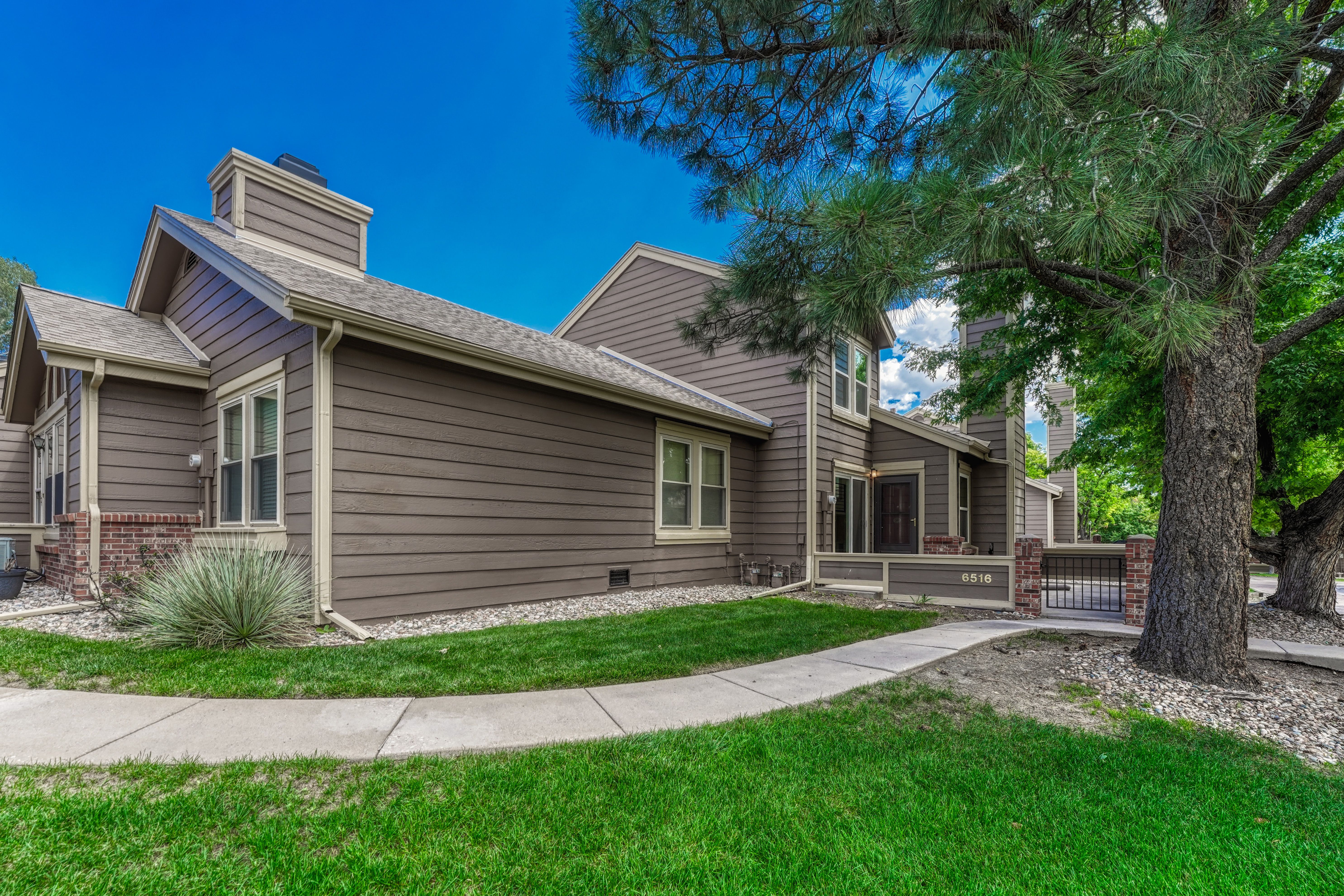  Rockrimmon Townhome with Trail Access & Private Patio - 物件實景