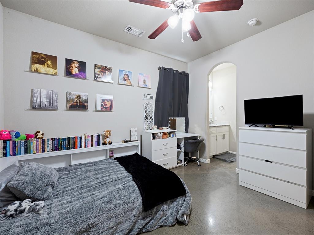 Midlothian, Texas, 76065, United States, 3 Bedrooms Bedrooms, ,3 BathroomsBathrooms,Residential,For Sale,1978446