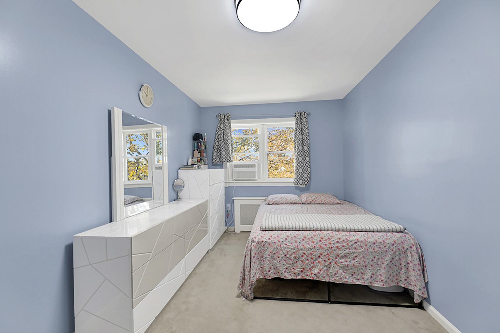 Brooklyn, New York, 11234, United States, 5 Bedrooms Bedrooms, ,3 BathroomsBathrooms,Residential,For Sale,1976876