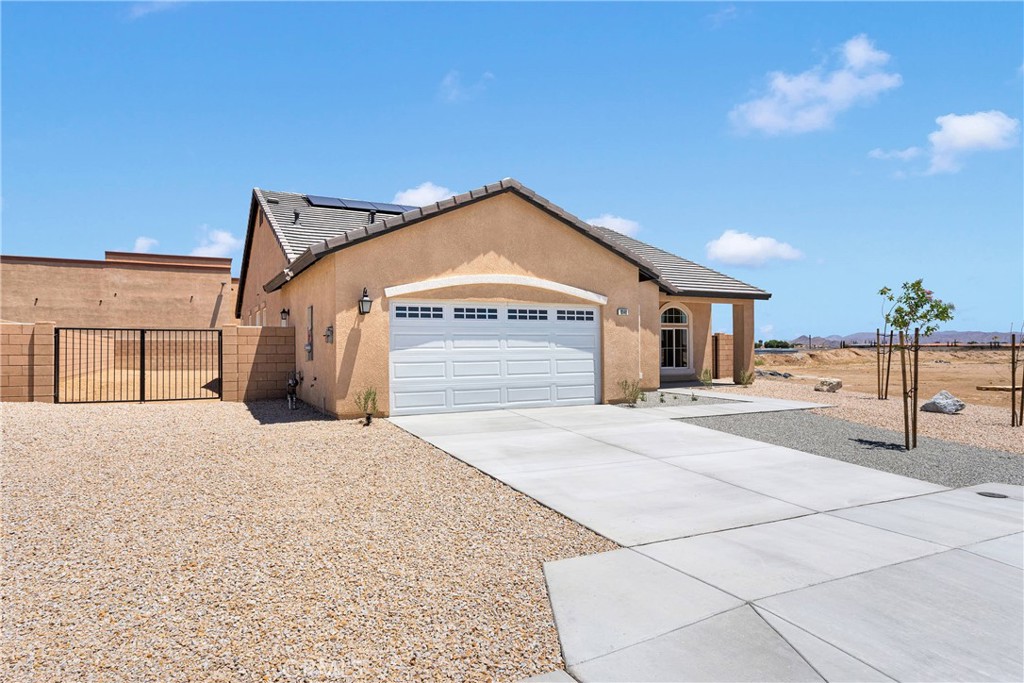 Victorville, California, 92395, United States, 3 Bedrooms Bedrooms, ,3 BathroomsBathrooms,Residential,For Sale,1865172