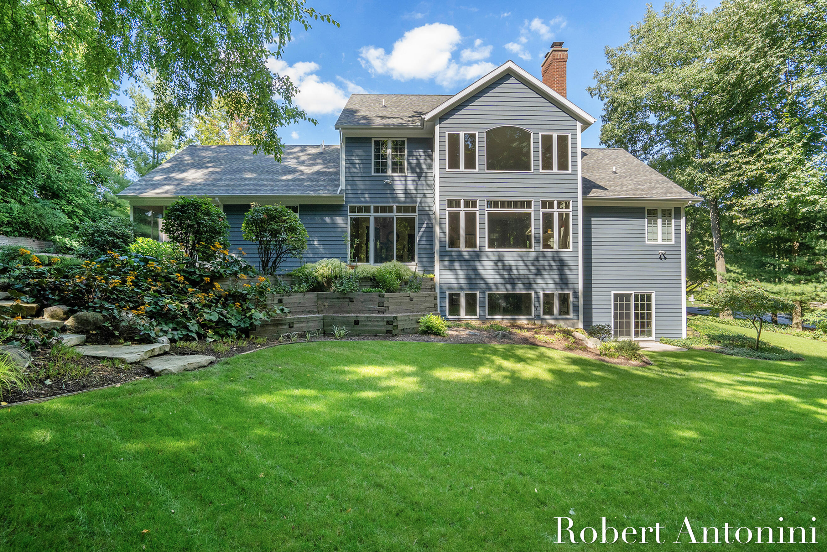 Grand Rapids, Michigan, 49525, United States, 5 Bedrooms Bedrooms, ,4 BathroomsBathrooms,Residential,For Sale,1837852
