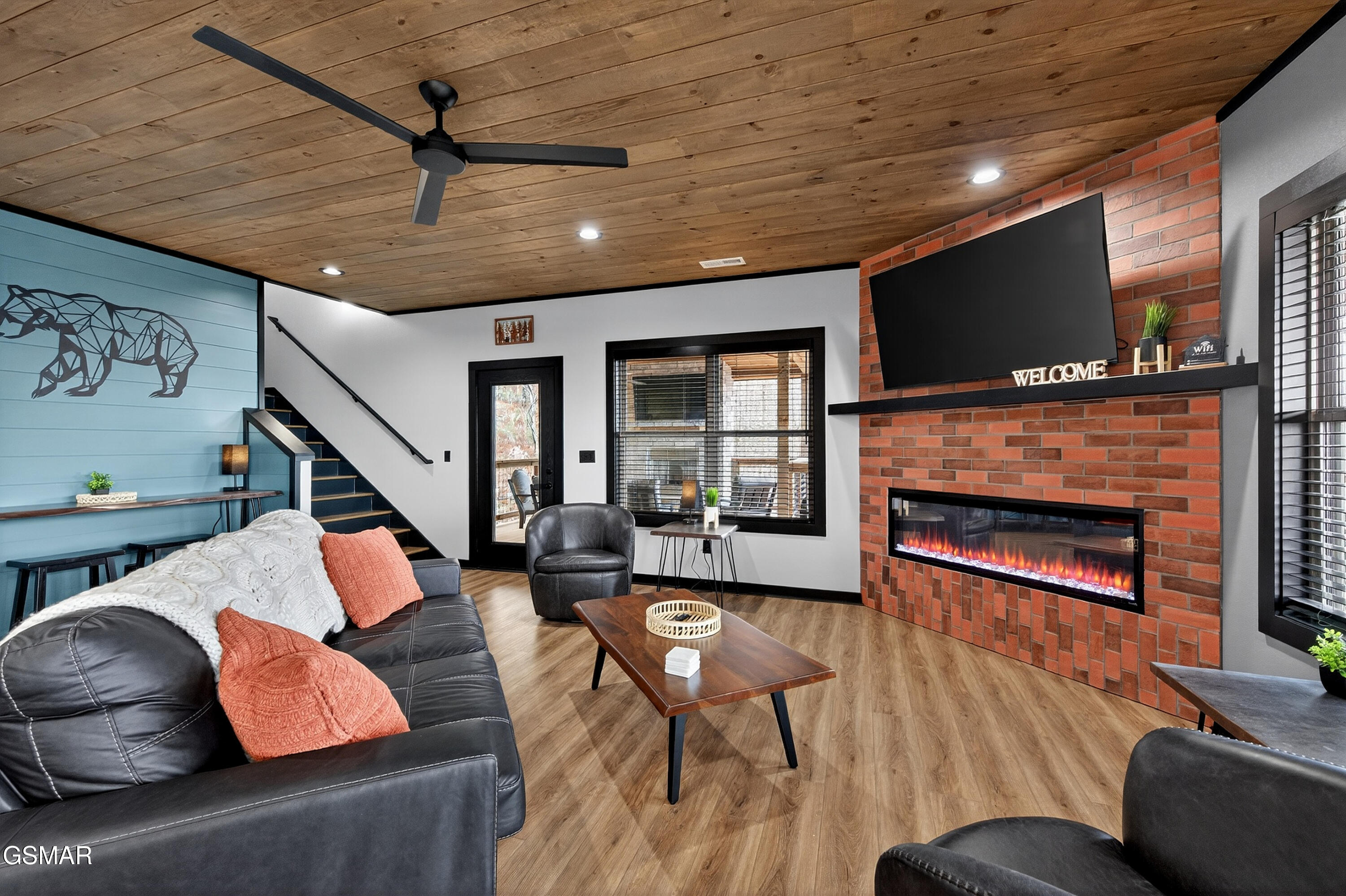 Sevierville, Tennessee, 37876, United States, 3 Bedrooms Bedrooms, ,5 BathroomsBathrooms,Residential,For Sale,1977074