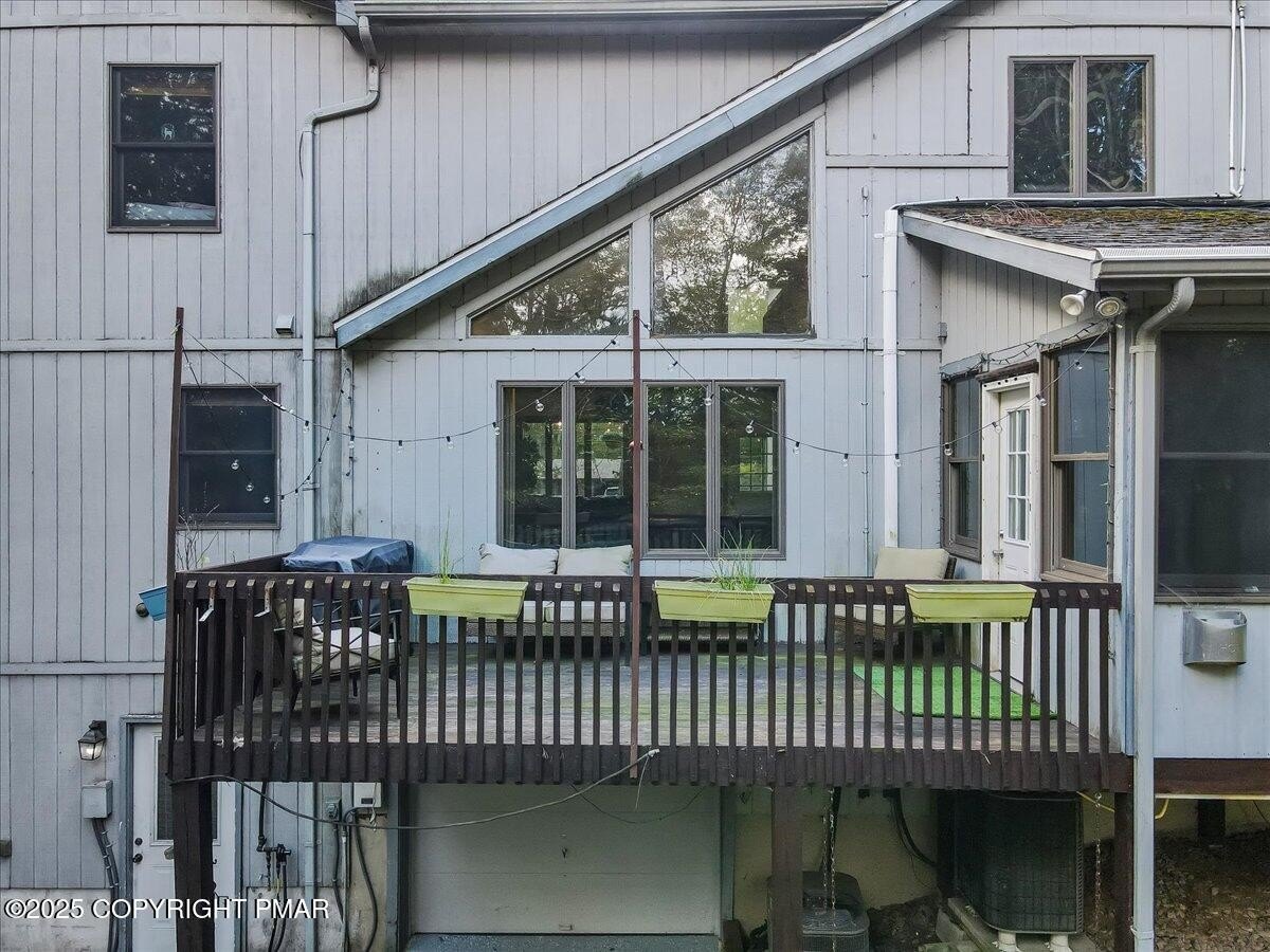 Lake Harmony, Pennsylvania, 18624, United States, 8 Bedrooms Bedrooms, ,4 BathroomsBathrooms,Residential,For Sale,1914089