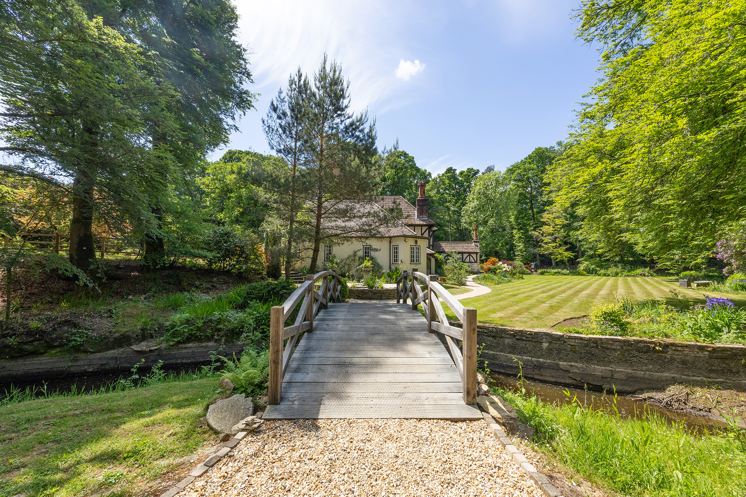  A Characterful New Forest Country House with Cottage, Stables and Barn - 物件實景