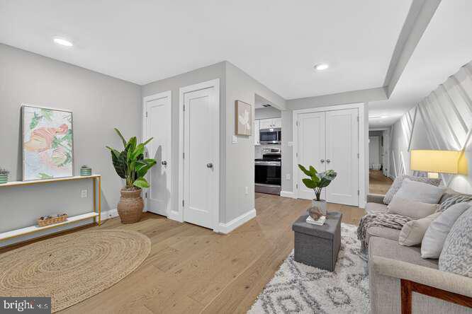 Washington, District of Columbia, 20009, United States, 2 Bedrooms Bedrooms, ,1 BathroomBathrooms,Residential,For Sale,1937571