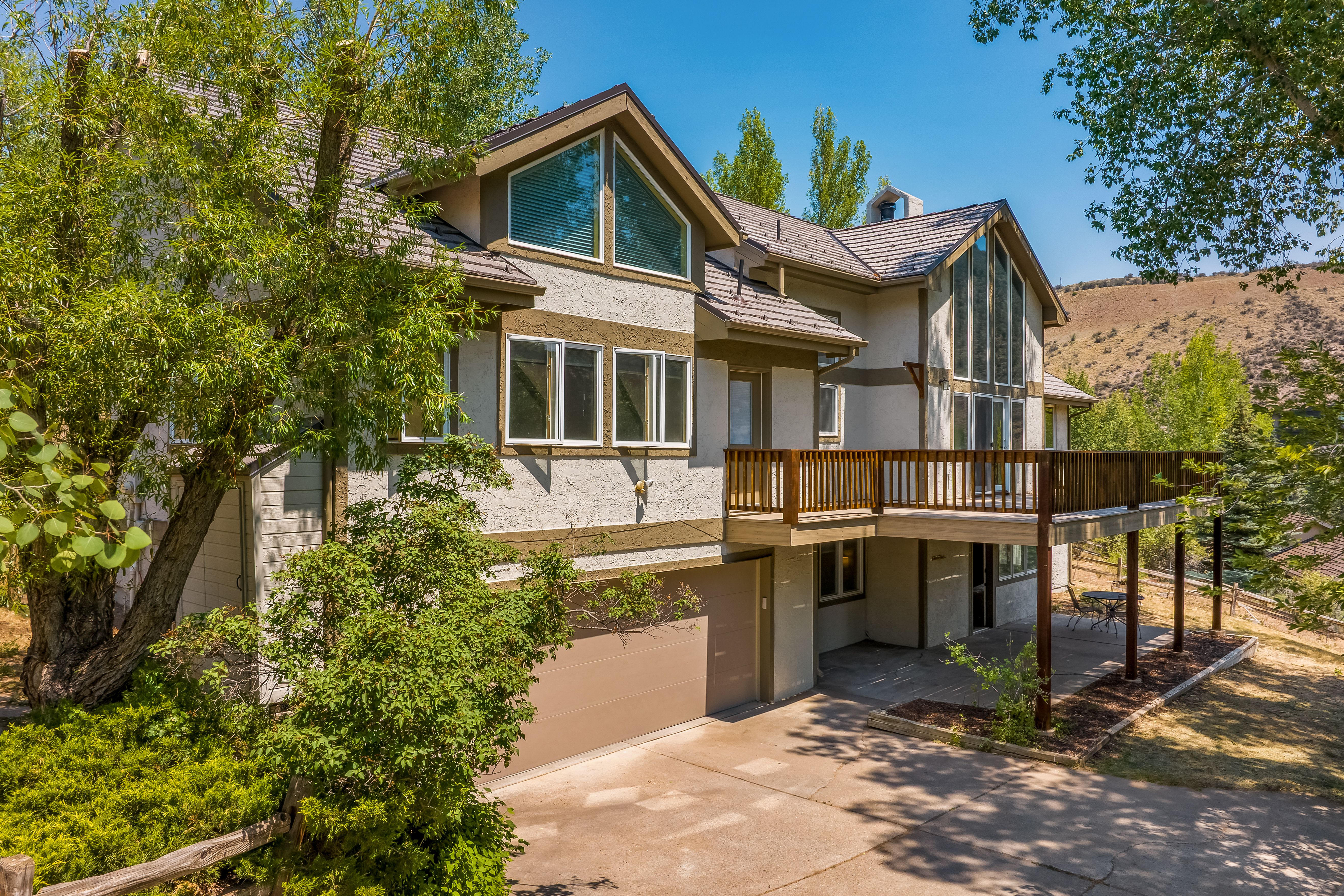  Spacious Five-Bedroom Residence with a Prime Ski-Slope View - 物件實景