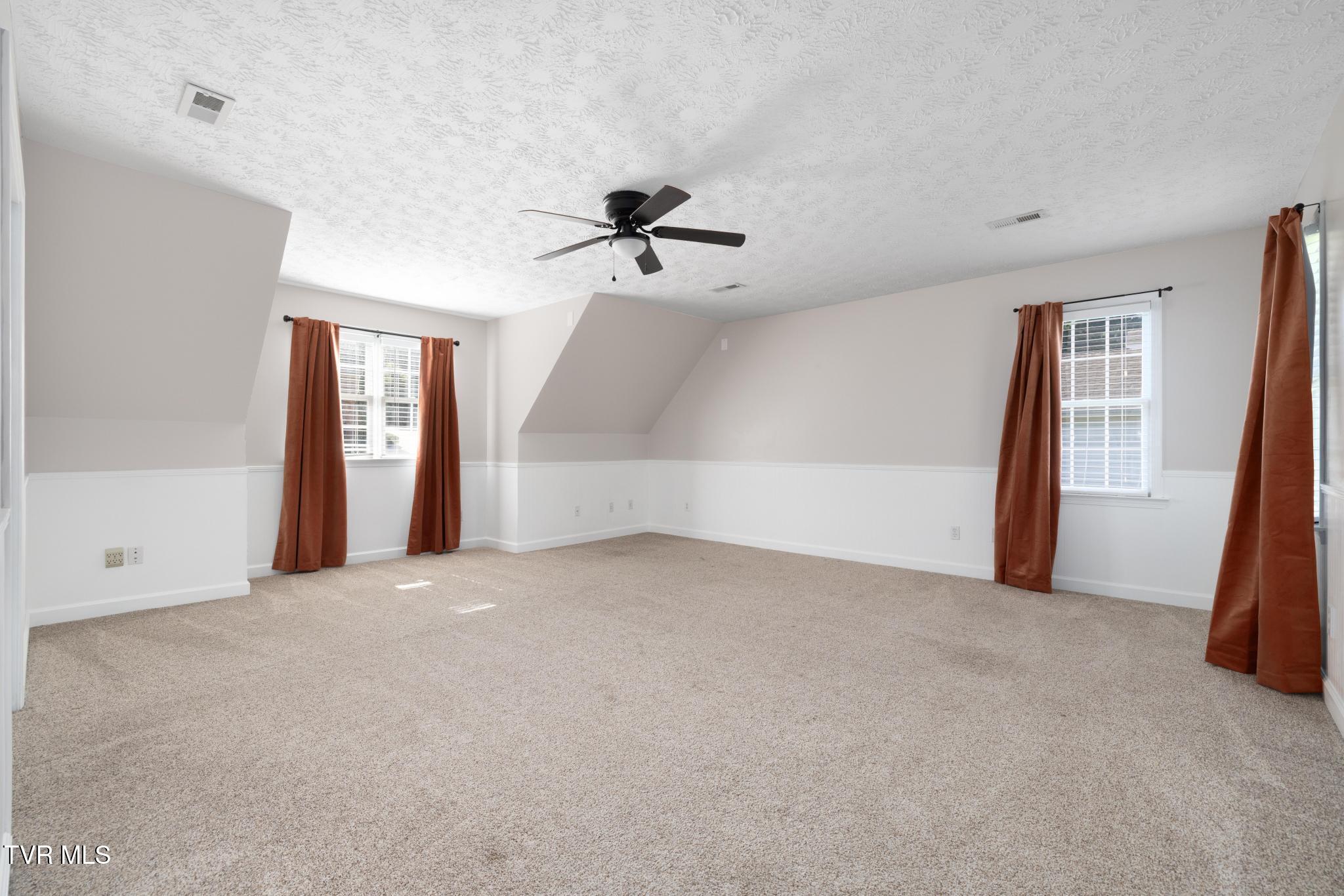 Gray, Tennessee, 37615, United States, 5 Bedrooms Bedrooms, ,4 BathroomsBathrooms,Residential,For Sale,1978234