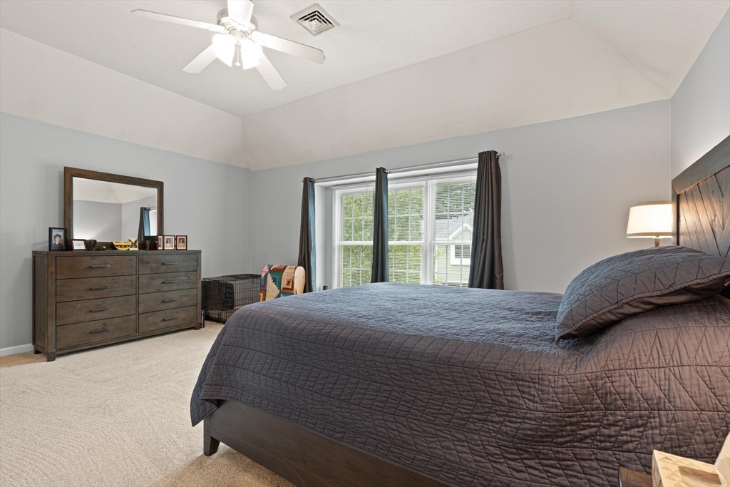Upton, Massachusetts, 01568, United States, 3 Bedrooms Bedrooms, ,3 BathroomsBathrooms,Residential,For Sale,1912549
