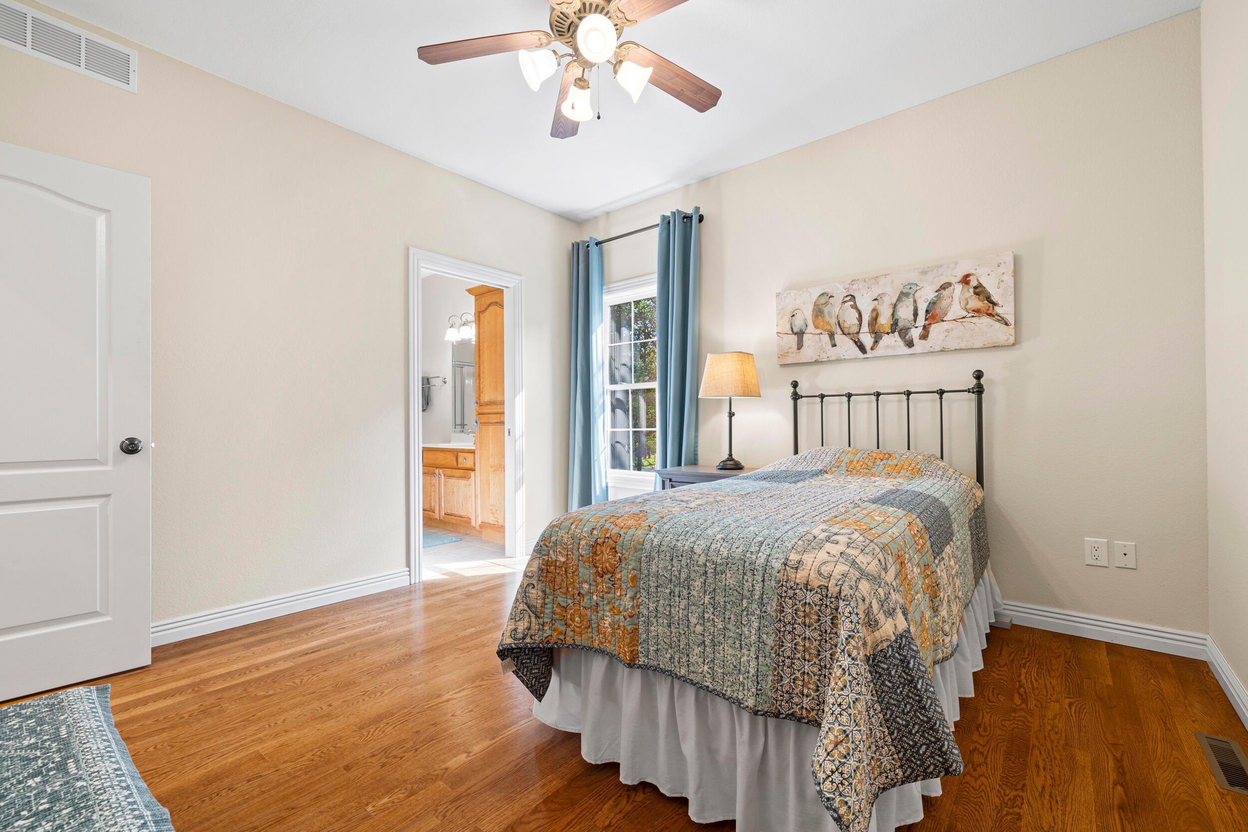 Kimberling City, Missouri, 65686, United States, 5 Bedrooms Bedrooms, ,4 BathroomsBathrooms,Residential,For Sale,1883483