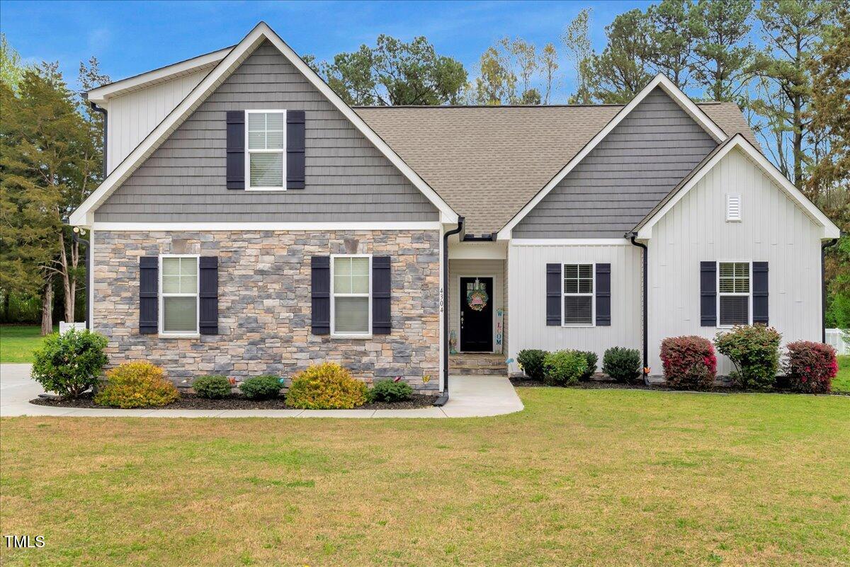Oxford, North Carolina, 27565, United States, 3 Bedrooms Bedrooms, ,3 BathroomsBathrooms,Residential,For Sale,1911867