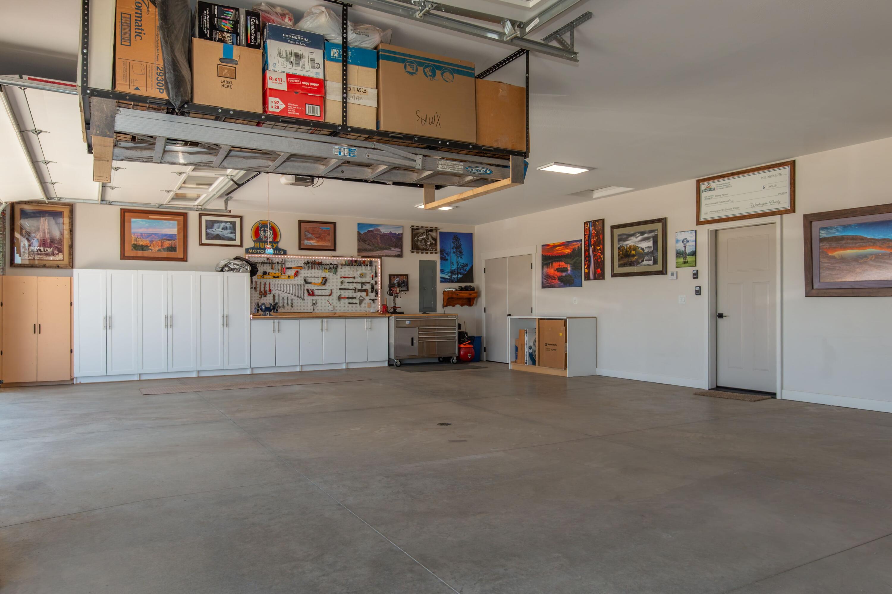 Sheridan, Wyoming, 82801, United States, 3 Bedrooms Bedrooms, ,3 BathroomsBathrooms,Residential,For Sale,2007537