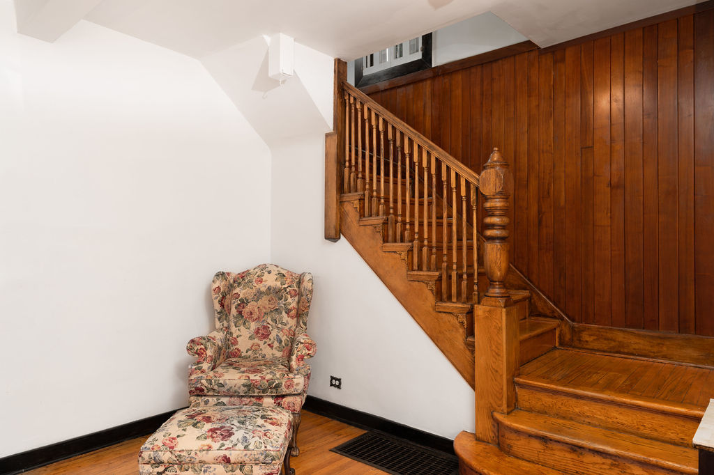 Chicago, Illinois, 60613, United States, 5 Bedrooms Bedrooms, ,4 BathroomsBathrooms,Residential,For Sale,1856737