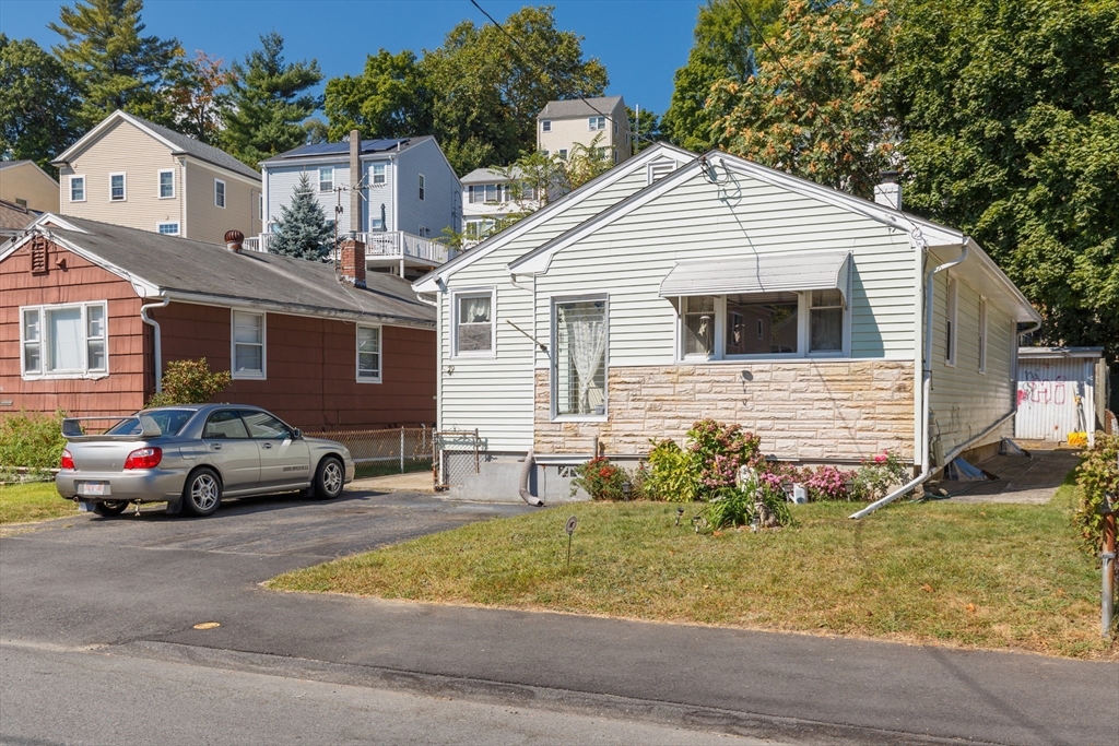 Waltham, Massachusetts, 02451, United States, 3 Bedrooms Bedrooms, ,2 BathroomsBathrooms,Residential,For Sale,1894263