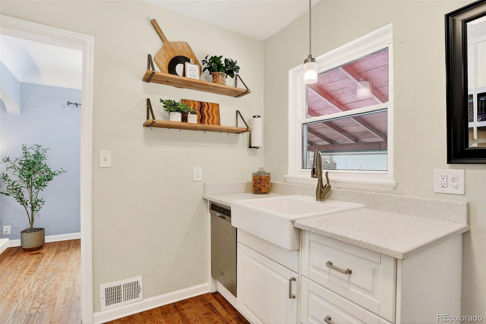 Denver, Colorado, 80212, United States, 2 Bedrooms Bedrooms, ,2 BathroomsBathrooms,Residential,For Sale,2003423