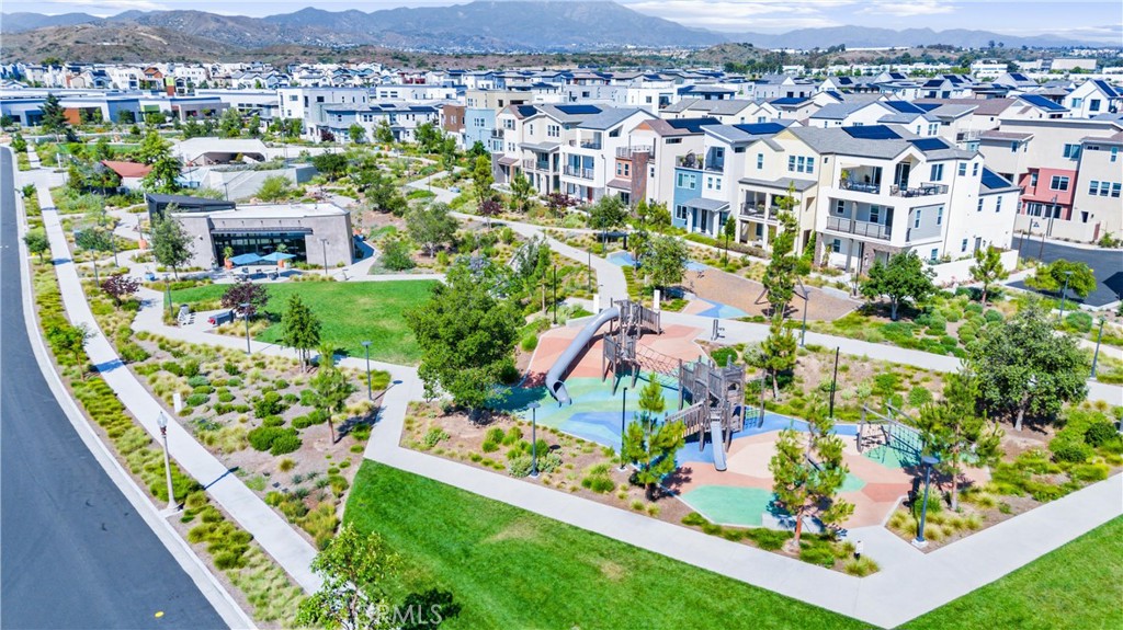 Irvine, California, 92618, United States, 2 Bedrooms Bedrooms, ,2 BathroomsBathrooms,Residential,For Sale,1988212