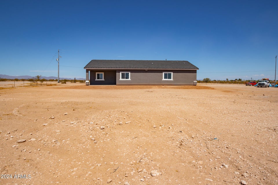 Tonopah, Arizona, 85354, United States, 4 Bedrooms Bedrooms, ,1 BathroomBathrooms,Residential,For Sale,1975997