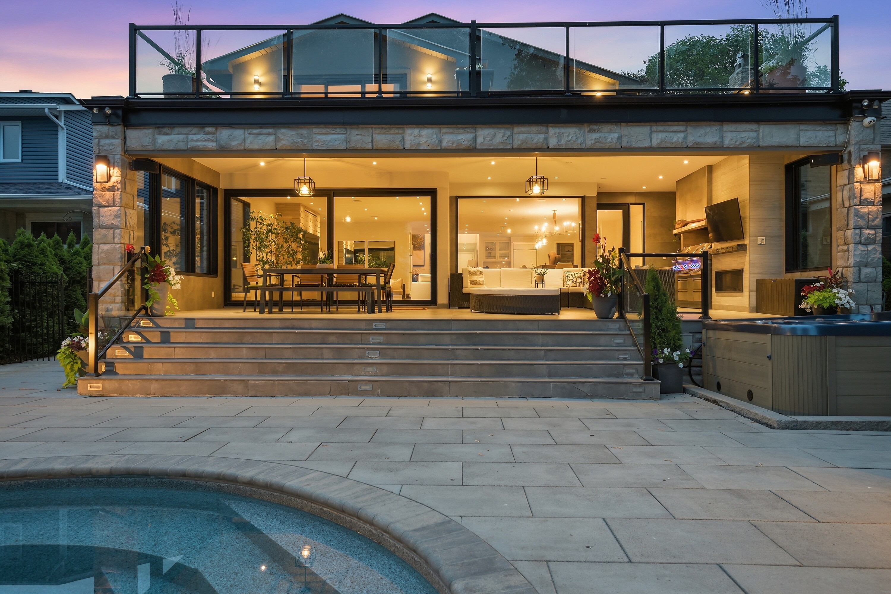  Stunning Waterfront Residence - 物件實景