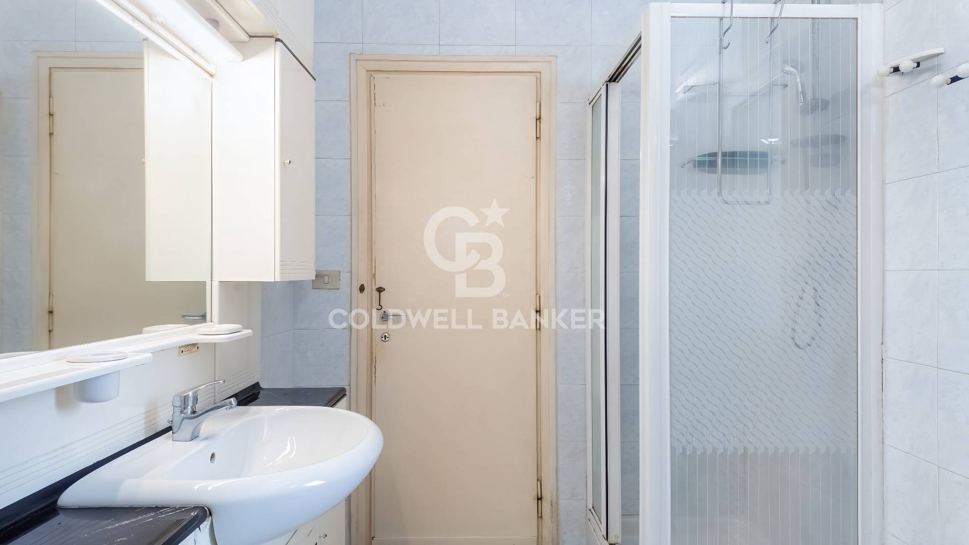 Roma, Roma, 00100, IT, 3 Bedrooms Bedrooms, ,2 BathroomsBathrooms,Residential,For Sale,1900987