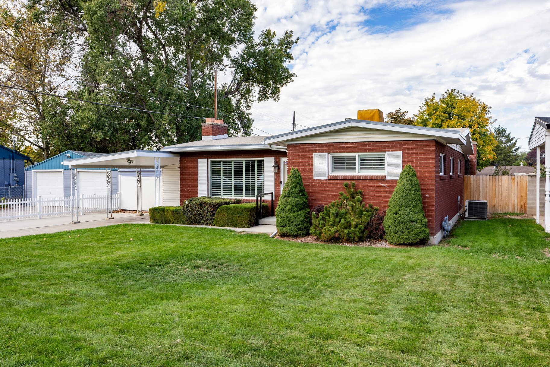  Single Level Living opportunity in the heart of Millcreek - 物件實景