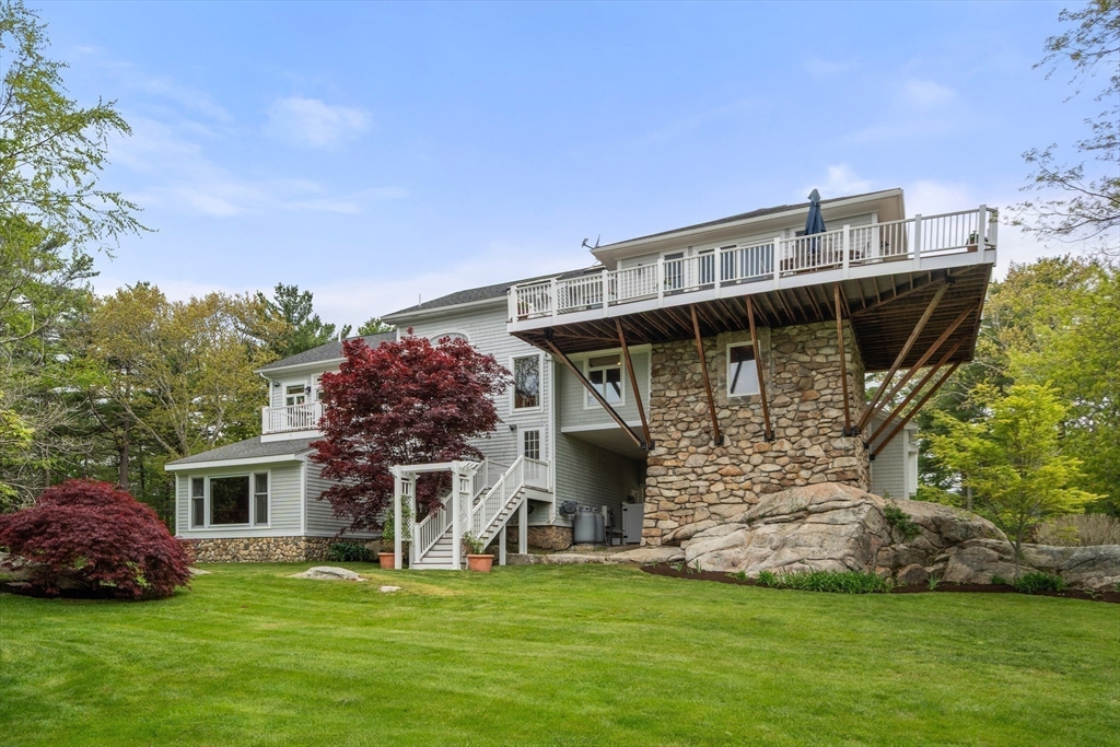 Manchester, Massachusetts, 01944, United States, 4 Bedrooms Bedrooms, ,3 BathroomsBathrooms,Residential,For Sale,1846974