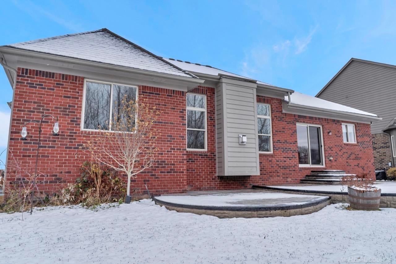 Macomb, Michigan, 48042, United States, 3 Bedrooms Bedrooms, ,3 BathroomsBathrooms,Residential,For Sale,2002873