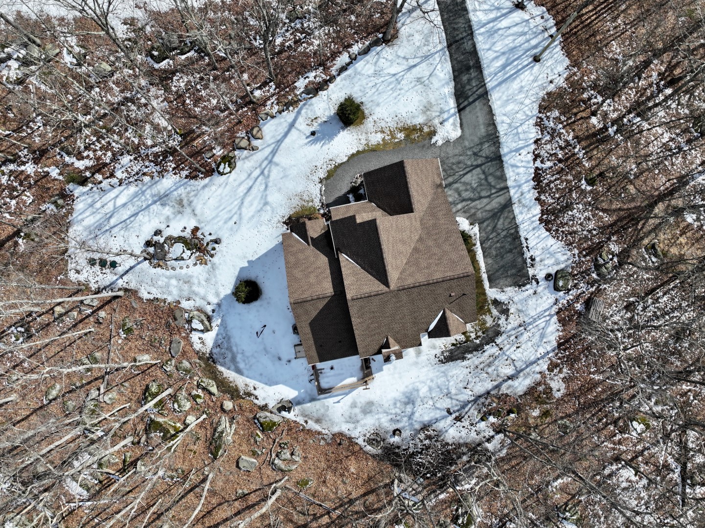 Hawley, Pennsylvania, 18428, United States, 3 Bedrooms Bedrooms, ,2 BathroomsBathrooms,Residential,For Sale,1995739