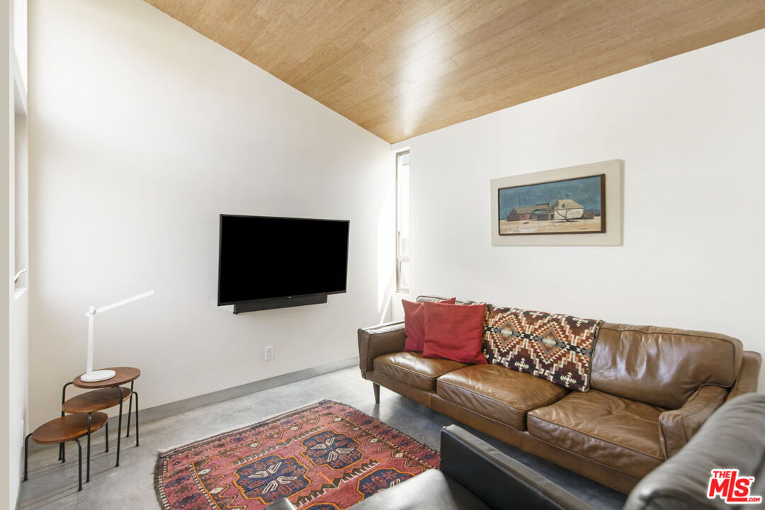 Los Angeles, California, 90041, United States, 4 Bedrooms Bedrooms, ,3 BathroomsBathrooms,Residential,For Sale,1859522