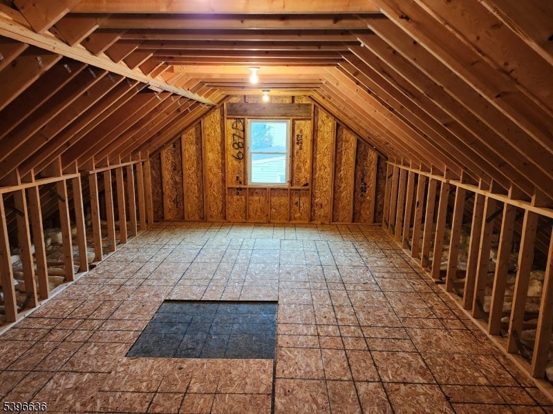 Fairfield Twp., New Jersey, 07004, United States, 3 Bedrooms Bedrooms, ,3 BathroomsBathrooms,Residential,For Sale,1990197