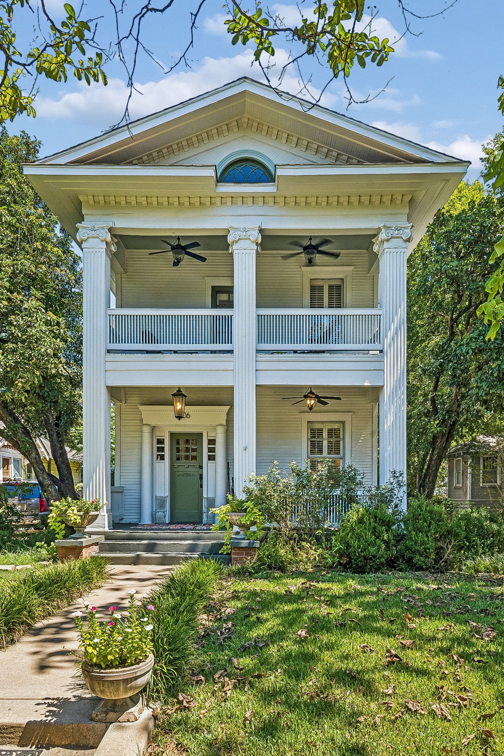  Whimsical in Winnetka Heights - 物件實景